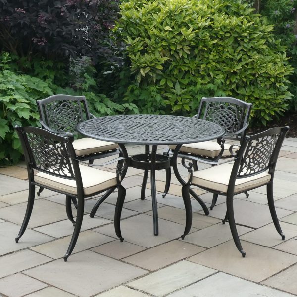 Grisedale 4 Seat Round Dining Set